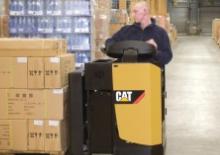 Transpaletas con asiento Caterpillar NPS20N