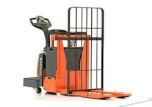Transpaletas con plataforma elevadora Toyota 8HBE30