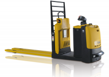 Transpaletas con plataforma elevadora Yale MO25