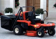 Tractores de uso municipal Kubota GZD 15 LD