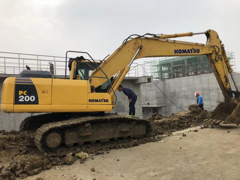 Komatsu PC2008 Ficha tecnica & Especificaciones (20052012) LECTURA