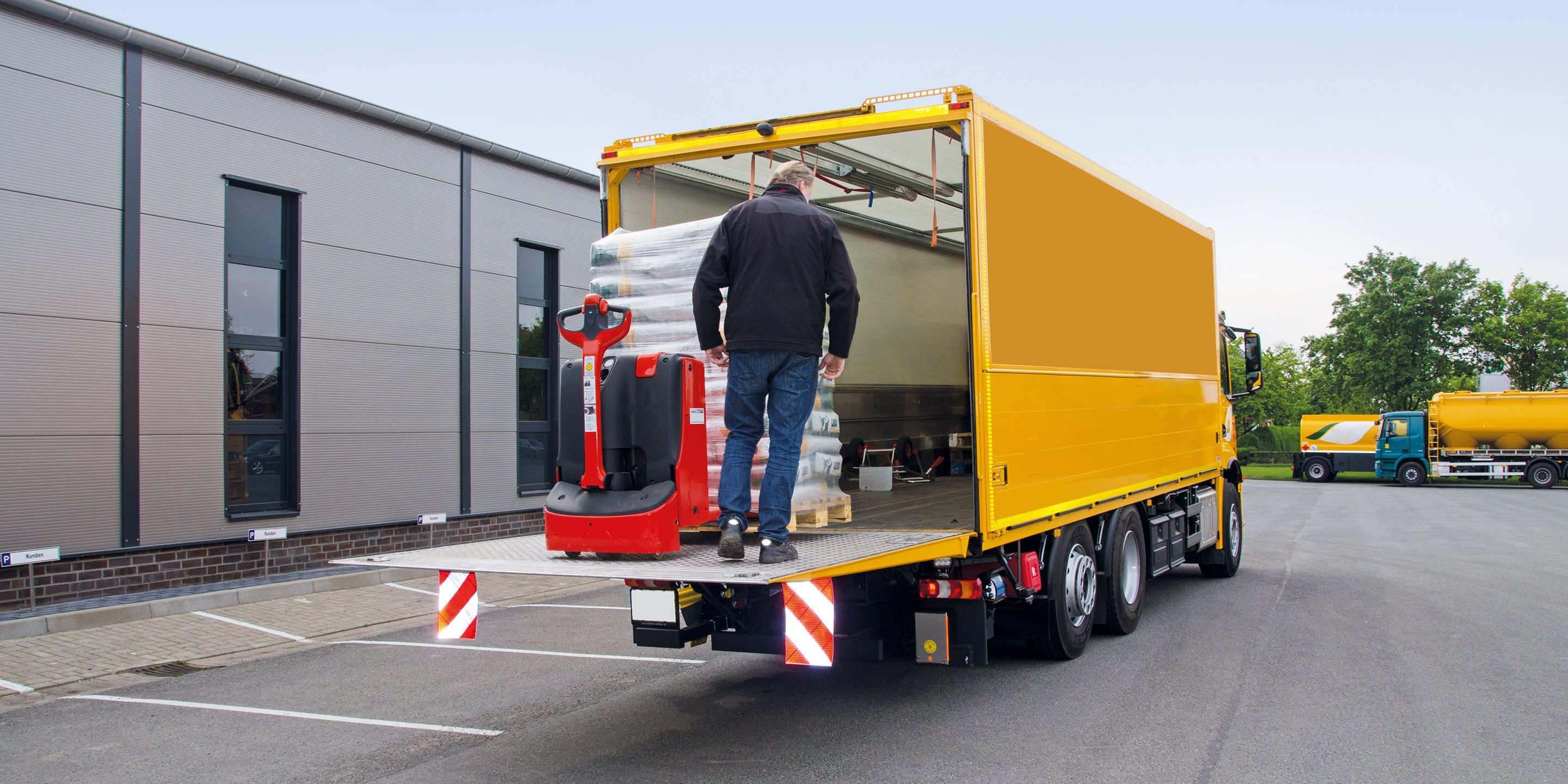 Гидроборт. Palfinger гидроборт. Гидроборт MBB Palfinger. Гидроборт фирмы Palfinger MBB c1500 LX. Palfinger 2.5 ton гидроборт.